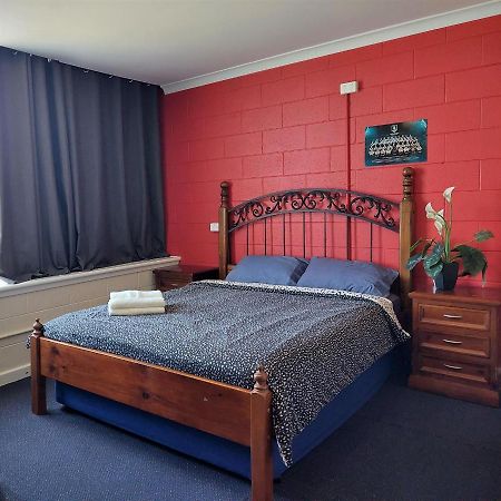 Port Adelaide Backpackers Hostel Exterior photo