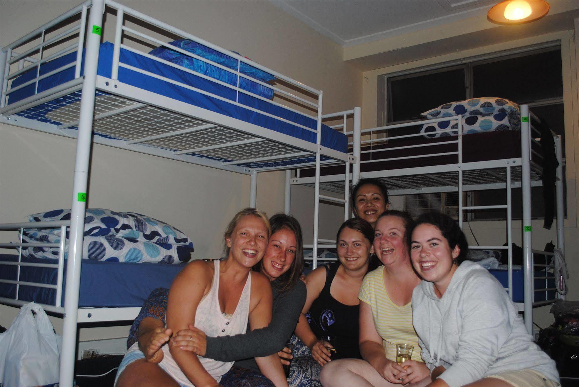 Port Adelaide Backpackers Hostel Exterior photo