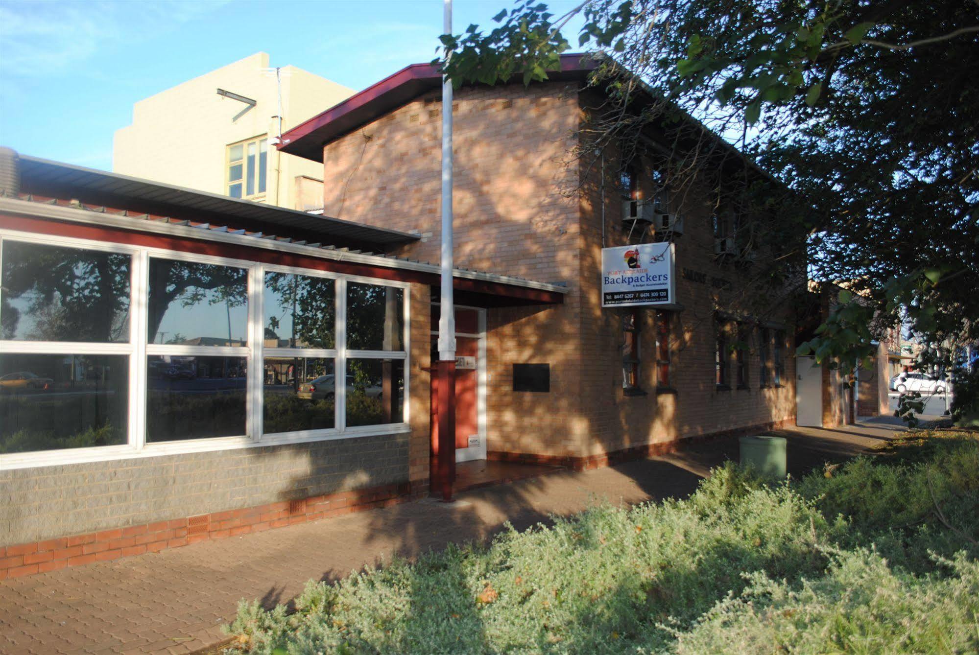 Port Adelaide Backpackers Hostel Exterior photo